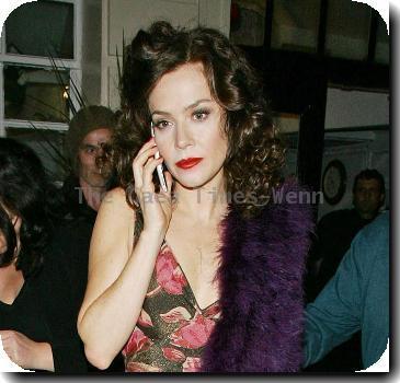 Anna Friel outside the The Groucho Club London, England - 11.10.09 Credit Mandatory: IANS-WENN