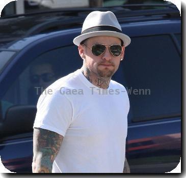 ***Exclusive***Benji Madden picks up a drink from a restaurant in West Hollywood. Los Angeles.