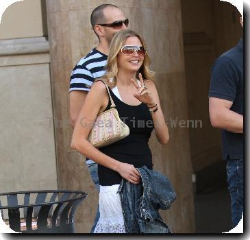 Estella Warren shopping with her boyfriend in Hollywood Los Angeles.