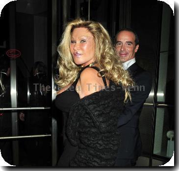 Jocelyn Wildenstein arriving at the 'Le Cirque' restaurant with her boyfriend. New York City.
