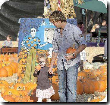 Larry Birkhead and daughter Dannielynn visits Mr. Bones Pumpkin Patch in West Hollywood Los Angeles.