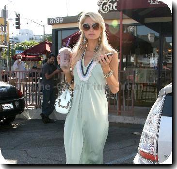 Paris Hilton attended her singing class in Hollywood and than she went and grabbed a coffee at Coffee Bean in Beverly Hills while chatting on her Blackberry cellphoneLos Angeles.