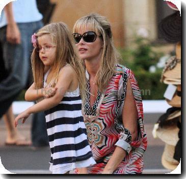 Amanda Holden and her husband Chris Hughesspend the afternoon at a park with their daughter LexiHollywood.