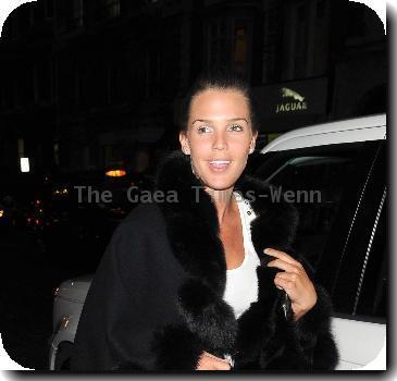 Danielle Lloyd 
making her way to Nobu Restaurant in Mayfair..