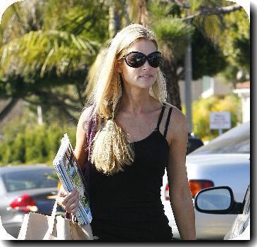 Denise Richards grocery shopping at Gelson's Markets at the Pacific Palisades.