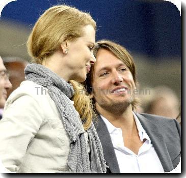 Nicole Kidman and Keith Urban watching
 Serena Wiliams of the United States during her match against Flavia Pennetta of Italy on day 9 of the US Open. Wiliams went on to win the match 6-4, 6-3.