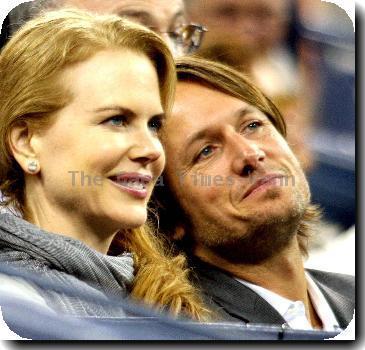 Nicole Kidman and Keith Urban watching
 Serena Wiliams of the United States during her match against Flavia Pennetta of Italy on day 9 of the US Open. Wiliams went on to win the match 6-4, 6-3.