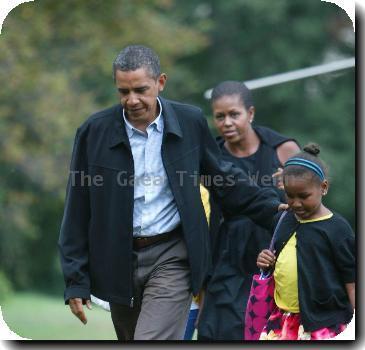 President <b>Barack Obama</b>, daughter Sasha Obama and wife