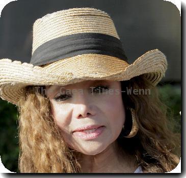 La Toya Jackson leaving Lloyd Klein Couture after having a dress fitting Los Angeles.