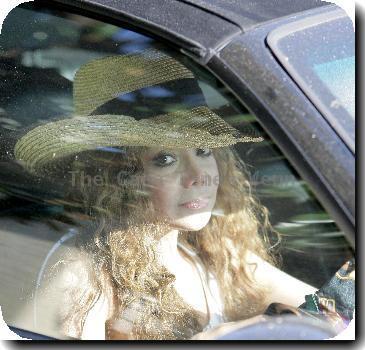 La Toya Jackson leaving Lloyd Klein Couture after having a dress fitting Los Angeles.
