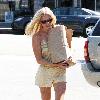 LeAnn Rimes stops to buy an iced drink in Tarzana after grocery shopping in Brentwood.