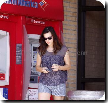 Liv Tyler 
stops off at a cash machine in Los Feliz.