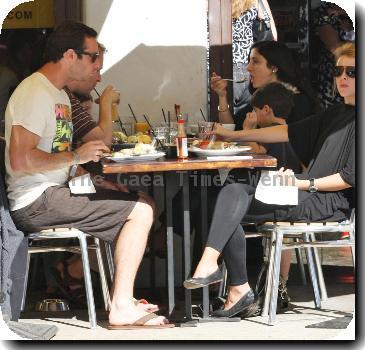 ***Exclusive***Lo Bosworth having breakfast with a friend in Hollywood. Los Angeles, California.
