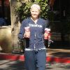 'House' star Jennifer Morrison, wearing no makeup, picks up coffee from Starbucks after going to the gym Los Angeles.