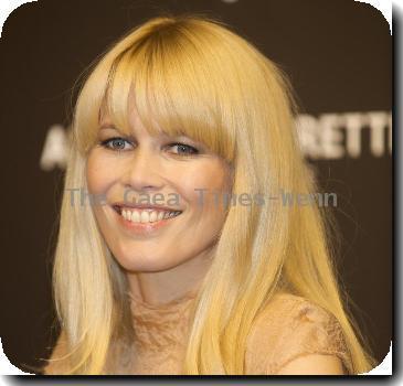 Claudia Schiffer promotes the new fragance of Alberta Ferretti at El Corte Ingles. Madrid.