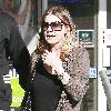 'Grey's Anatomy' star Ellen Pompeo and husband Chris Ivery go to Sushi Park in Hollywood for lunch.