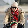 Gwen Stefani
taking her son Kingston Rossdale for a walk.