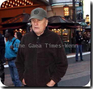 Robert Duvall 
out shopping in Hollywood.