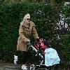 Gwen Stefani
leaving her home in Primrose Hill.