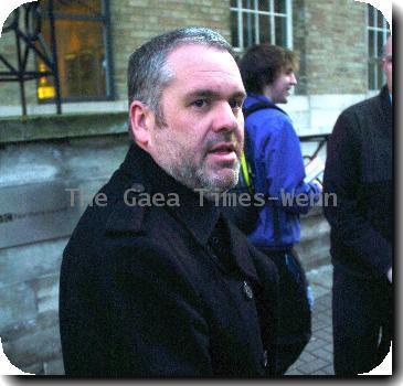 Chris Moyles and Patrick Kielty hugging
outside BBC NI buildings just after finishing Chris Moyles last show of the year 2009.