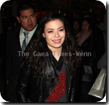 Miranda Cosgrove
a ttends the Make-A-Wish Foundation's 5th annual Season Of Wishes holiday campaign.