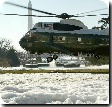 Atmosphere
US President Barack Obama leaving the White House en route to Hawaii for the family annual Christmas vacation.