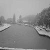 Heavy Snow fell in a suburb of Doncaster, England on January 5, 2010. England is experiencing its worst winter for almost 15 years.Weather forecasters have predicted that most of the UKwill be covered in a heavy blanket of snow overnight Doncaster.