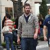 Luke Macfarlane
does a spot of shopping in Hollywood. Luke Macfarlane
does a spot of shopping in Hollywood.