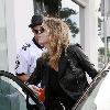 Actress Ellen Pompeo
having lunch at Cafe Primo with a friend.