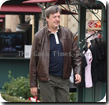 Stephen Fry
 out shopping in Hollywood..