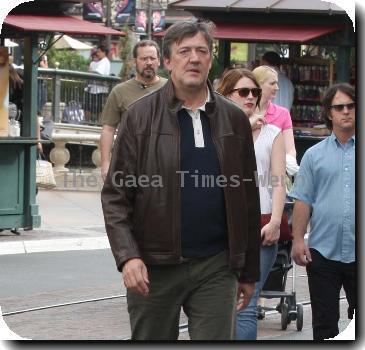 Stephen Fry
 out shopping in Hollywood..