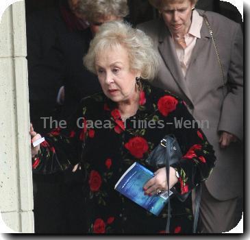 Actress Doris Roberts leaving a restaurant in Beverly HillsLos Angeles.