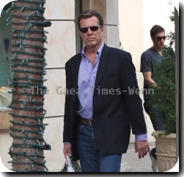 Peter Bergman
' The Young and the Restless' star shopping in Hollywood.