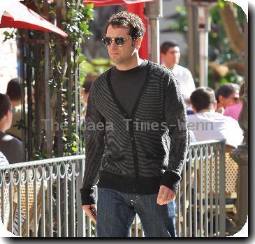 'Brothers and Sisters' star Matthew Rhys
out shopping in Hollywood.