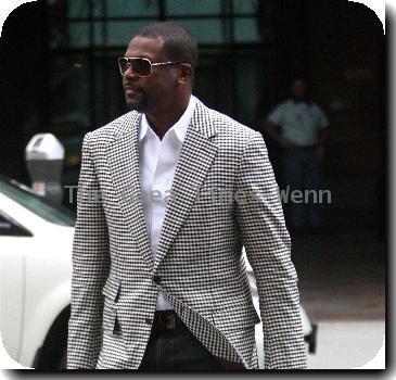 Chris Tucker 
seen leaving a bank while out shopping in Beverly Hills..