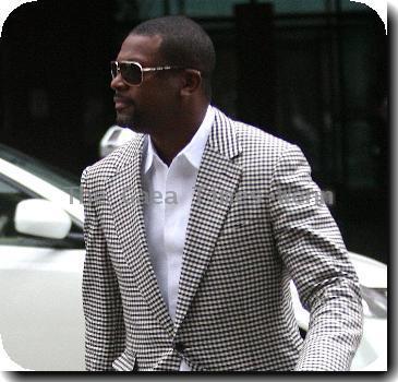 Chris Tucker 
seen leaving a bank while out shopping in Beverly Hills..
