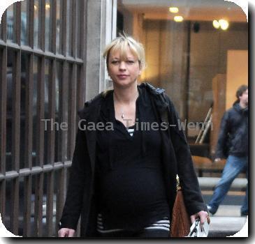 Sara Cox 
arriving at the Radio One studios.