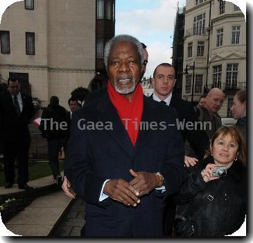 Kofi Annan leaving his hotel in central London London.