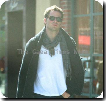 Chris Pine
leaving a pharmacy in Beverly Hills
Los Angeles, California.