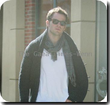 Chris Pine
leaving a pharmacy in Beverly Hills
Los Angeles, California.