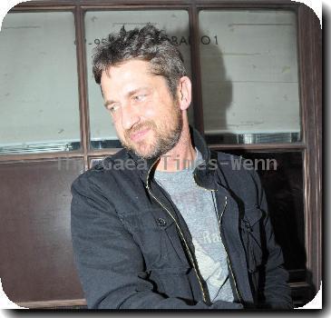 Gerard Butler 
outside the Radio One studios
London, England.