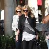 Eastenders' star Michelle Collins takes a break from shopping to eat lunch at The Grove.
Los Angeles, California.