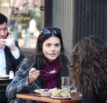 Katie Lee eating lunch with a friend at Bar Pitti in Manhattan's West Village
New York City, USA.