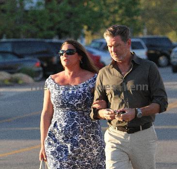 Pierce Brosnan and wife Keely Shaye Smith leaving Malibu Cinemas after watching a screening of 'Green Zone'
Los Angeles, California.