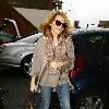 Kylie Minogue leaving her apartment to head
to a meeting
London, England.