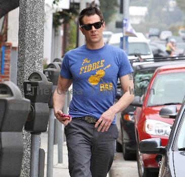 Johnny Knoxville out and about in Brentwood.
Los Angeles, California.