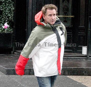 Anthony LaPaglia
Broadway's 'Lend Me a Tenor' star braving the rain while walking in Soho
New York City, USA.