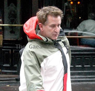 Anthony LaPaglia
Broadway's 'Lend Me a Tenor' star braving the rain while walking in Soho
New York City, USA.