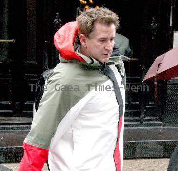 Anthony LaPaglia
Broadway's 'Lend Me a Tenor' star braving the rain while walking in Soho
New York City, USA.