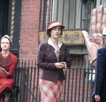 Kate Winslet
on the set of 'Mildred Pierce' shooting on location in Manhattan
New York City, USA.